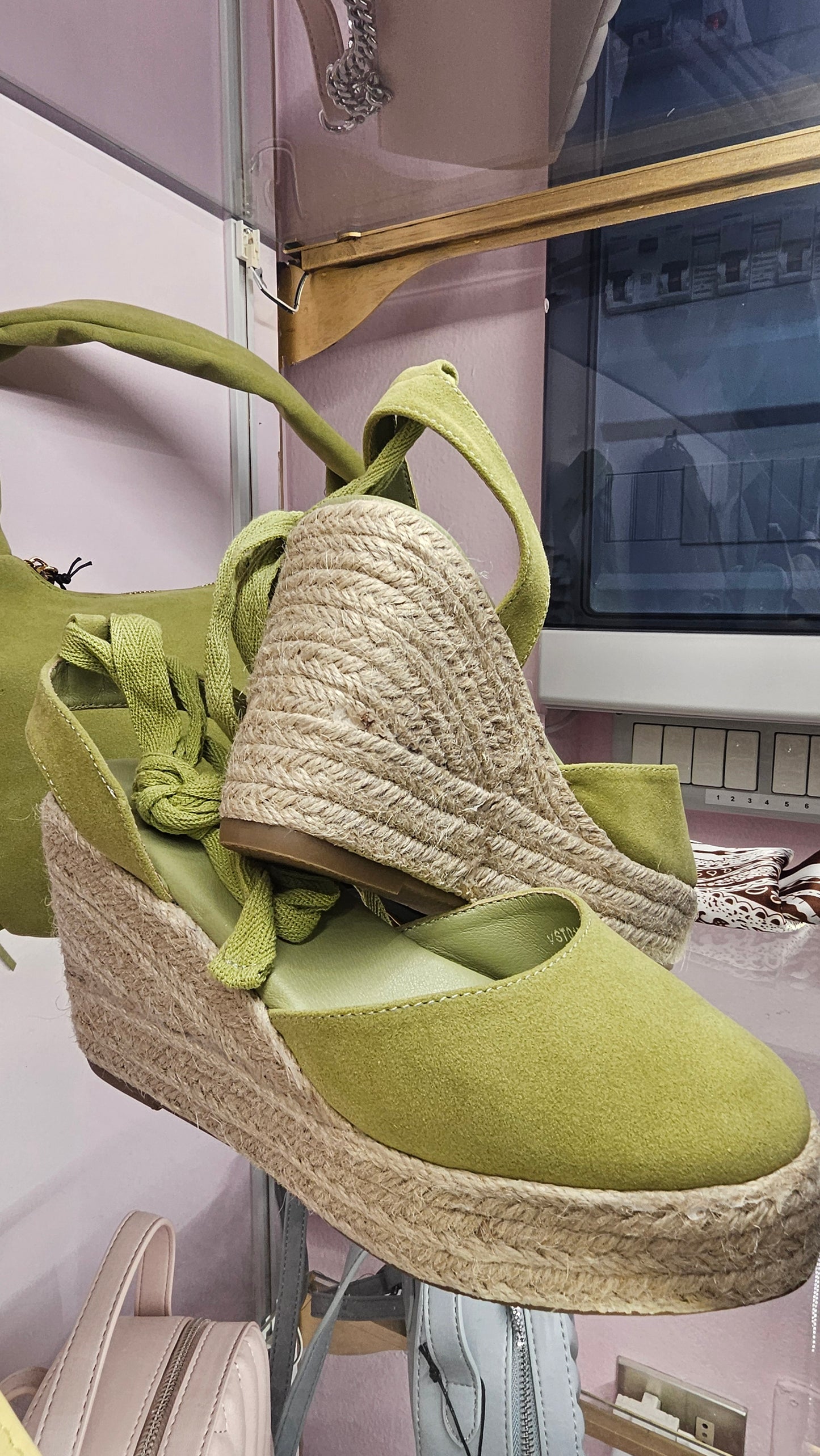 SCARPE CON ZEPPA - VIVIENNE