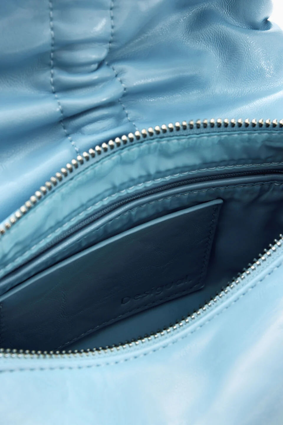 Borsa piccola brillante con fiocco - DESIGUAL